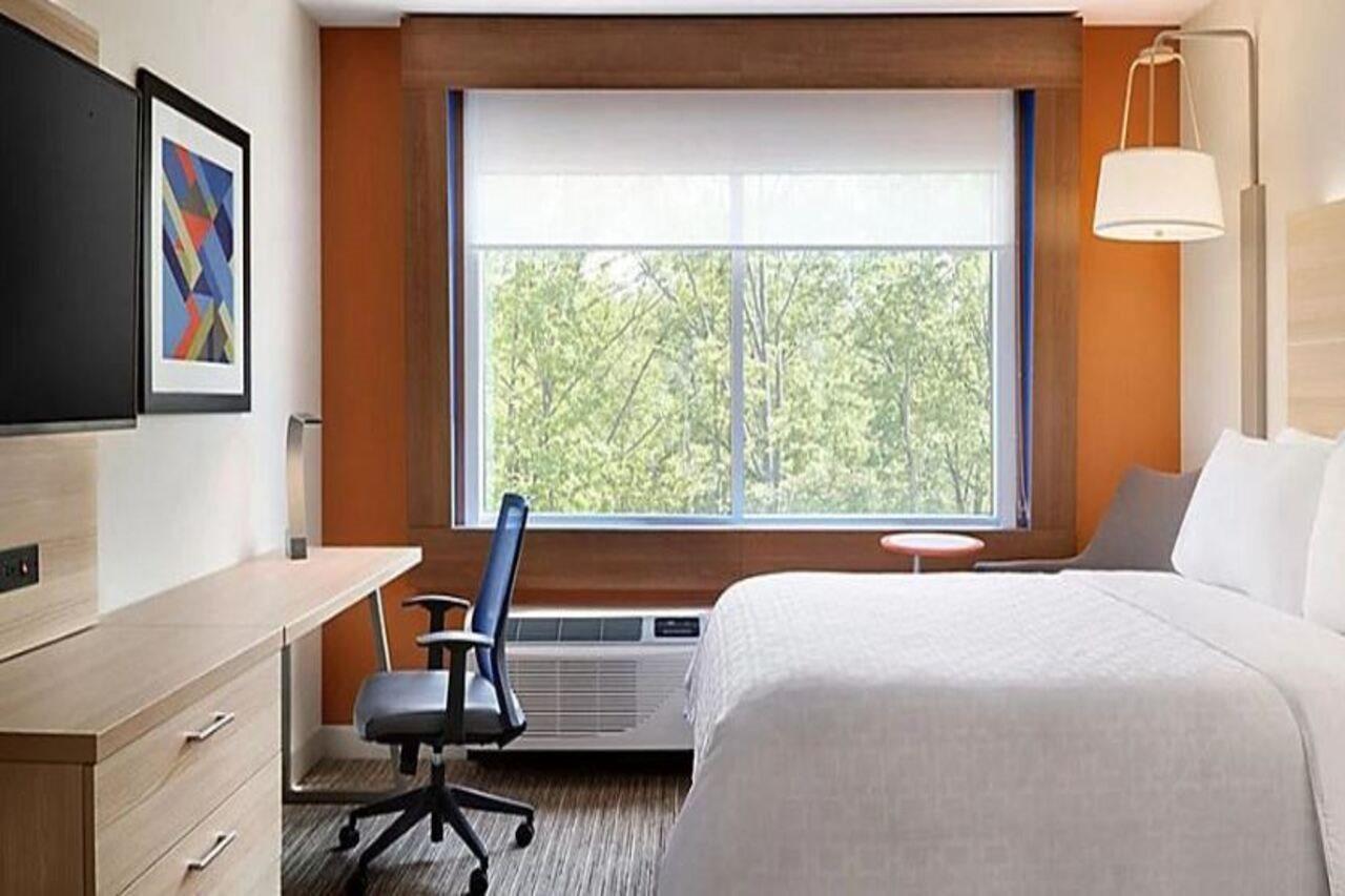 Holiday Inn Express & Suites - Staunton By Ihg Esterno foto